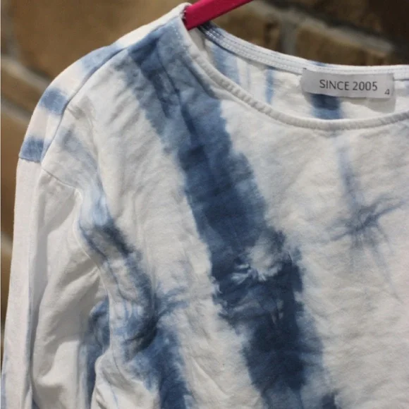 Blue and White Tie-Dye Top Size 4X - Picture 2 of 5